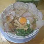 丸岡商店 - 中華そば(肉増し)900円