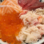 海鮮丼と海の幸 はこだて亭 - 酢飯の感じが大変良い