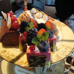 ザ・ロビーラウンジ - １の段：ケーキ