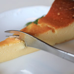 time&space 愛宕下 - 今日の洋菓子は奥さま手作りのチーズケーキでした♬