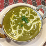 ルンビニ - 料理写真:チキンサグワラカレー