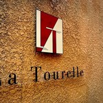 ラ・トゥーエル - かんばん