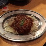 Hakuri tabai hambee - ソフト麺ミートソース  コレはダメだろ。氷見うどんにミートソースかけただろ。