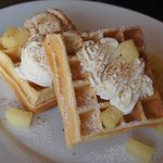 ジェラテリア ジェリーム - ﾜｯﾌﾙｱｯﾌﾟﾙｼﾅﾓﾝ