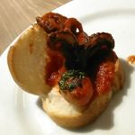 PUBLIC HOUSE - イイダコトマト煮[650円]＋パン[300円]