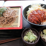 三丁目食堂 - ざる味噌かつ丼（麺大盛り）