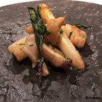 カーサ・デル・チーボ - 真つぶとフランス産ホワイトアスパラのトリフォラータ