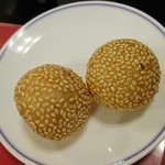 中華料理 龍鳳酒家 - ゴマ団子