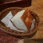 トラットリア イル レガーロ - ぱん