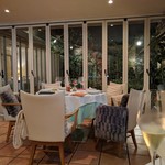 カーザ ヴィニタリア - 以外と開放感がある店内