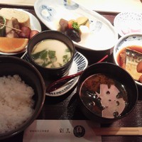 割烹良  - 錦御膳９００円（税込）