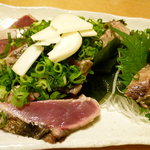 つるべ寿司 - 絶品！！鰹のたたき（青森産にんにく）