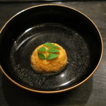 虎白 - お椀：車海老真丈 木の芽1