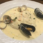 フランス家庭料理とワインのお店Takebou - マトウ鯛 クリームソース