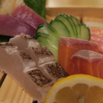 熟成魚と日本酒と藁焼き 中権丸 - お造り