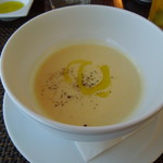 サラマンジェ ド ヨシノ - 新玉葱と新じゃがのポタージュ