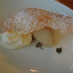 サラマンジェ ド ヨシノ - プラリネのアイスクリーム