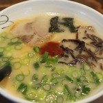 麺屋 富貴 - 赤玉ラーメン中アップ