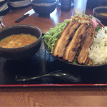 らーめん仙代 - にんにくしょうがつけ麺 特盛1kg 1000円 グリーンカレーつけ汁×2 800円 3人でシェア