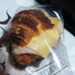 ブーランジュリー グウ - ジャンボグリュイエルチーズ？サンドかな？