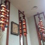 レゾナンス - F.L.ライトを偲ばせる直線的デザイン