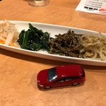 肉匠 迎賓館 - ナムル盛り合わせ