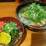 薩摩ラーメン 斗天王 - ミニチャーシュー丼＆ピリ辛斗天王ラーメン(チャーシュー2枚増) 2017年3月17日