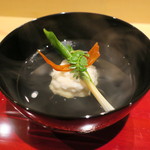 銀座 しのはら - 椀物：帆立貝の真丈 新物のばちこ 片栗の花2