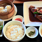 中国料理 隆 - 1枚肉の黒酢酢豚定食1200円