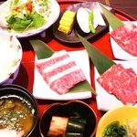 国産牛食べ放題・個室・焼肉　黒ベコ - 焼肉３種御膳　１２８０円