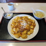 koumanrou - 特製マーボー豆腐焼きそば　600円　スープ・デザート付 　※ランチメニュー限定