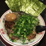 らーめん しん - 豚骨ラーメン＋全部のせ＋マー油