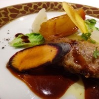 シーン - ◆フォアグラのポアレ、マデラ酒ソース。リンゴの甘露煮やお野菜添え。