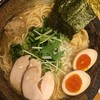 濃厚鶏ソバ 麺 ザ クロ