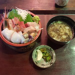 釣船茶屋 ざうお - 海鮮丼１０００円税込み