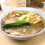 支那そば心麺 - 塩ワンタンチャーシューメン（白メンマ）で1,300円