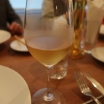 エスパイ クック コウベ - 白ワインいただきます。