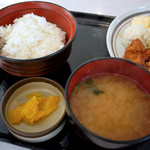 つくし食堂 - ご飯と味噌汁と漬物