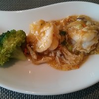 中国飯店 琥珀宮 - 大海老の炒め上海蟹肉あんかけ