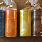 フォートナム&メイソン コンセプトショップ - ゴールデンクランチ、ステムジンジャー、レモンカード、チョコレートパールの缶