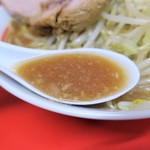 ラーメン二郎  - スープ