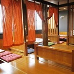 Ninininisakurakomachi - 入店して左側の　掘りごたつ席。