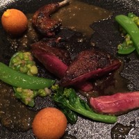 カンテサンス - 鳩のロースト フォンドヴォーのソース