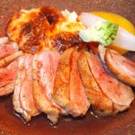 エパヌイ - ランチコース 3590円 の鴨の胸肉のロースト 赤ワインソース