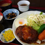 Kitsusa Abeniyu - 和風ハンバーグ定食 ¥880