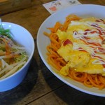 ペニー  レイン - サラダ付きは嬉しいですね。600円。ドリンクセットは800円。