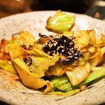 すしバル藤家セカンズ - キャベツ酒盗炒め