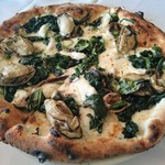 Pizza　坂越産牡蠣と水牛モッツァレラ