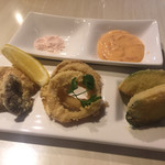 クワトロチンクエ - 3種類のセモリナ粉フリット(450円)