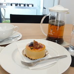 パティスリーケイノシン - ムース・カラメル￥389＆紅茶￥432